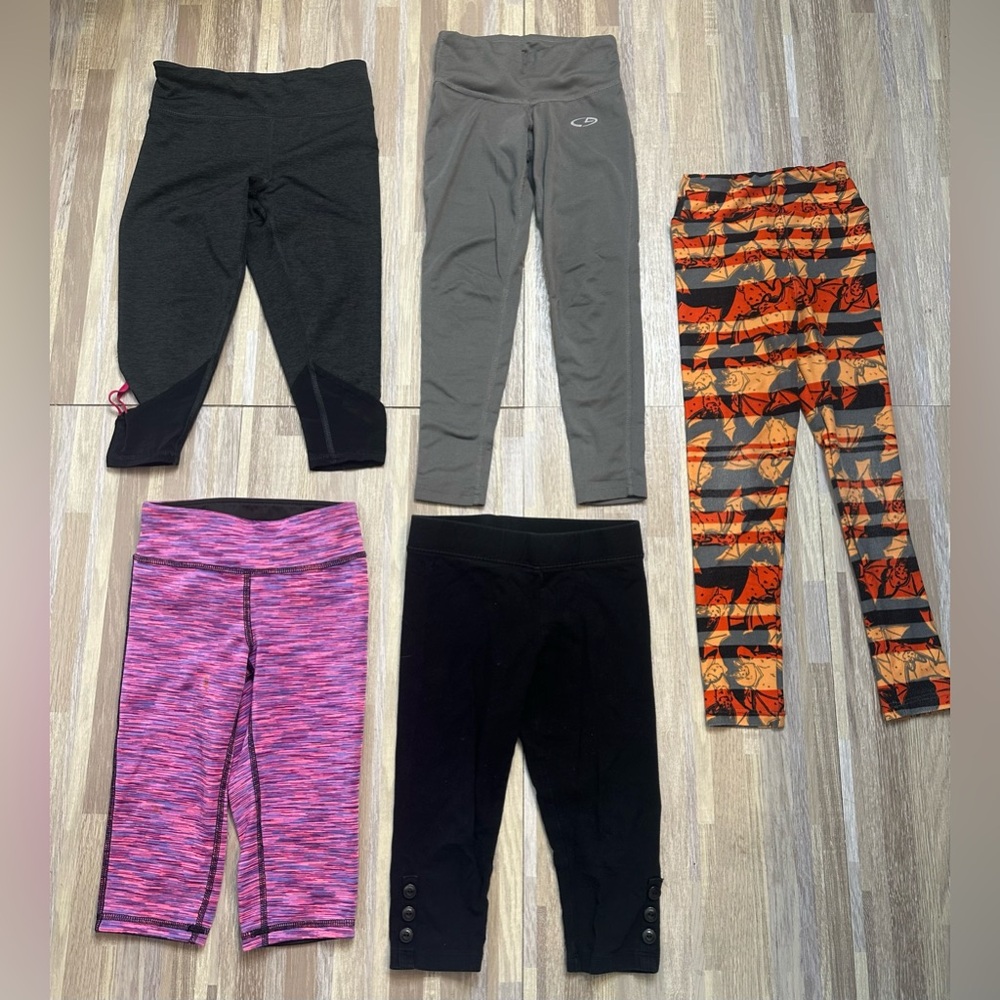 (5) Pairs of Leggings for a Little Girl, Size XS (4/5)